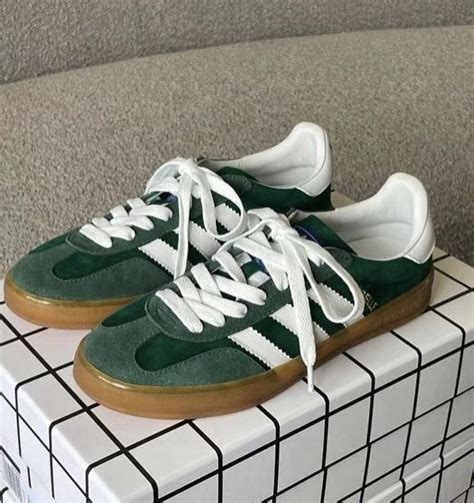 gucci green sambas